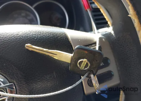 2008 Nissan Versa 1.8S из США, поврежденный, VIN 3N1BC11E08L433271